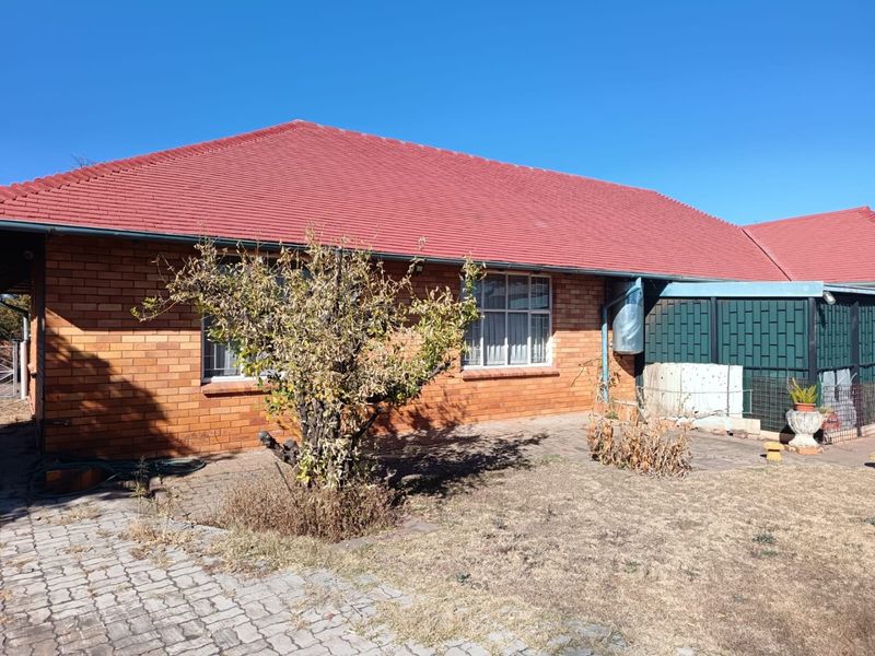3 Bedroom house for sale in Stilfontein - Photo 4