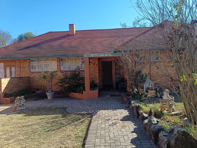 3 Bedroom house for sale in Stilfontein - Photo 1