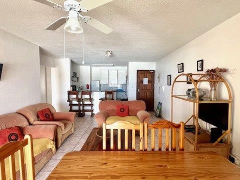 3 Bedroom Beachfront Apartment On Uvongo Beach  - Photo 10