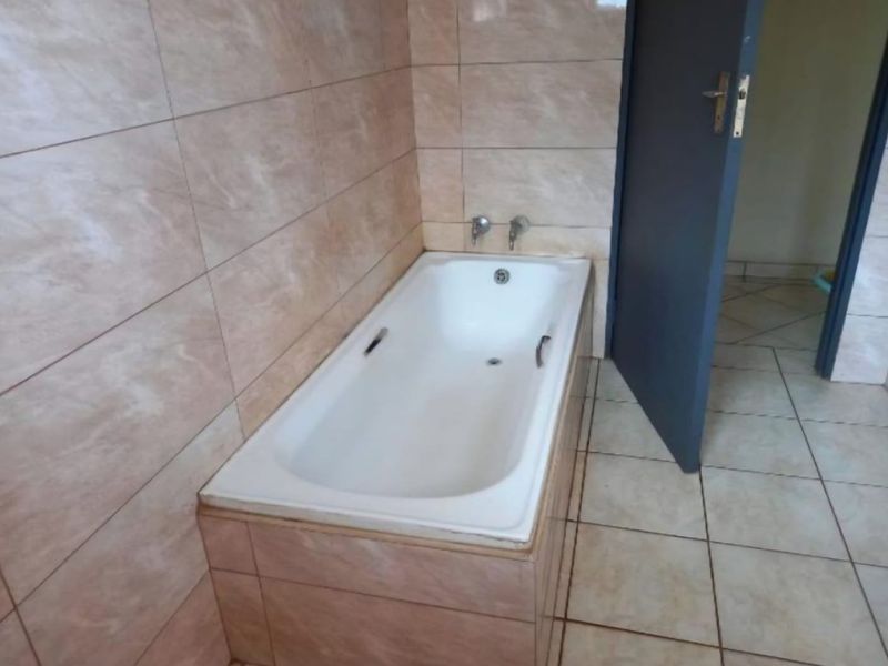 Charming Giyani home with garden and borehole - Photo 8