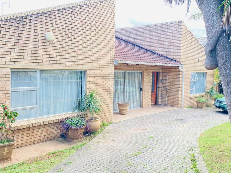 Family friendly home with pool in Winterhoek Park - Photo 2