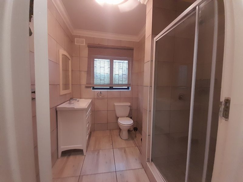 SPACIOUS FAMILY HOME. - Photo 5