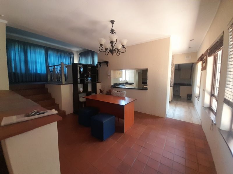 SPACIOUS FAMILY HOME. - Photo 9