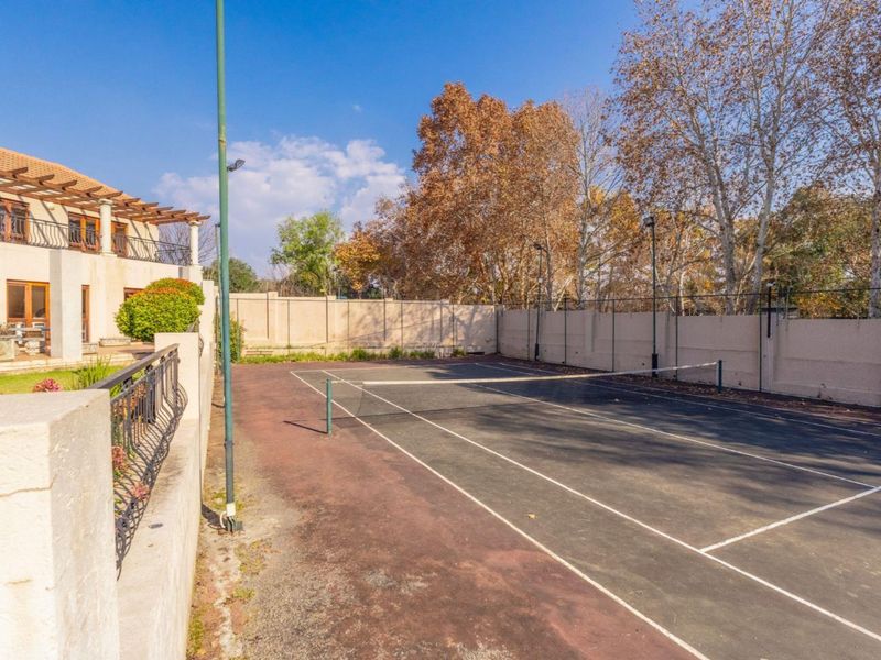 2 Bedroom Apartment / Flat for Sale in Sunninghill - Photo 3