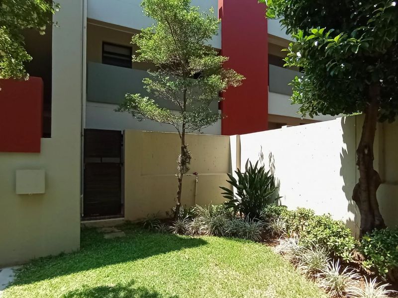 1 Bedroom Ground-Floor Apartment for Sale, Lonehill - Photo 10