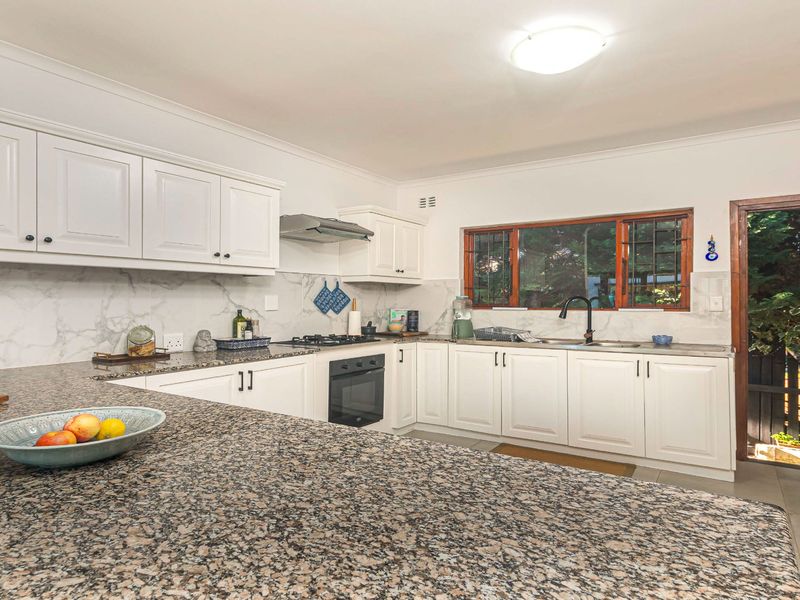 Charming Recently Renovated Knysna Home in Costa Sarda - Photo 9