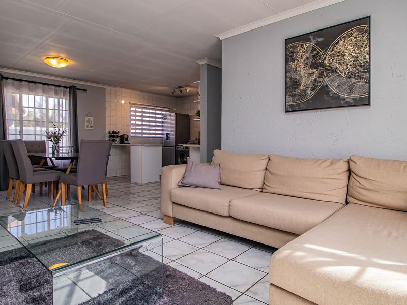 Spacious 2 Bedroom Apartment with Excellent Lifestyle Amenities - Photo 4