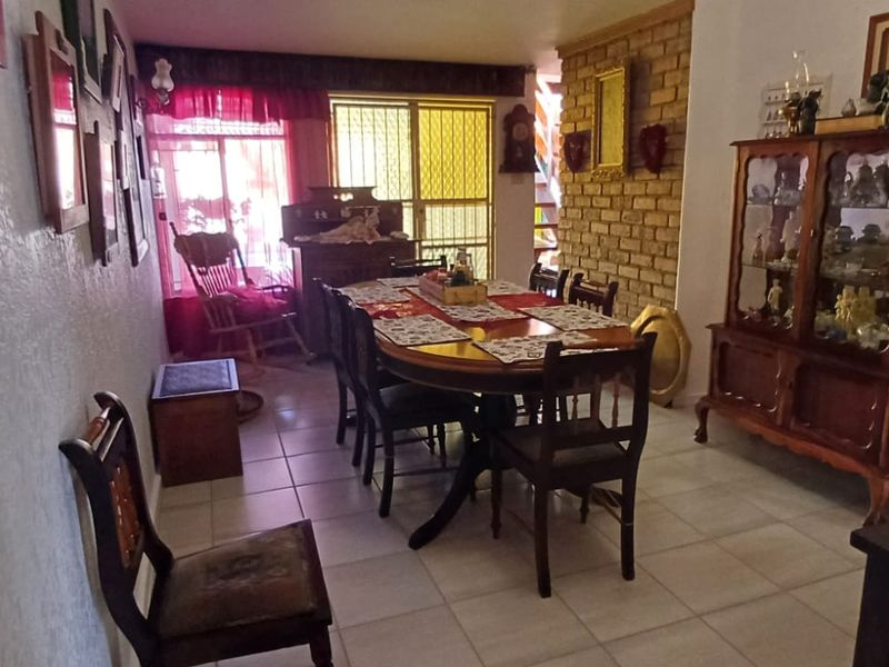 Spacious 3-Bedroom Family Home with Flatlet in Prime Flamwood - Photo 7