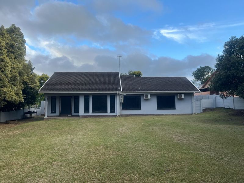 Modern Three Bed, Two Bath Family Home to Rent | Huntley Road, Bisley, Pietermaritzburg - Photo 1