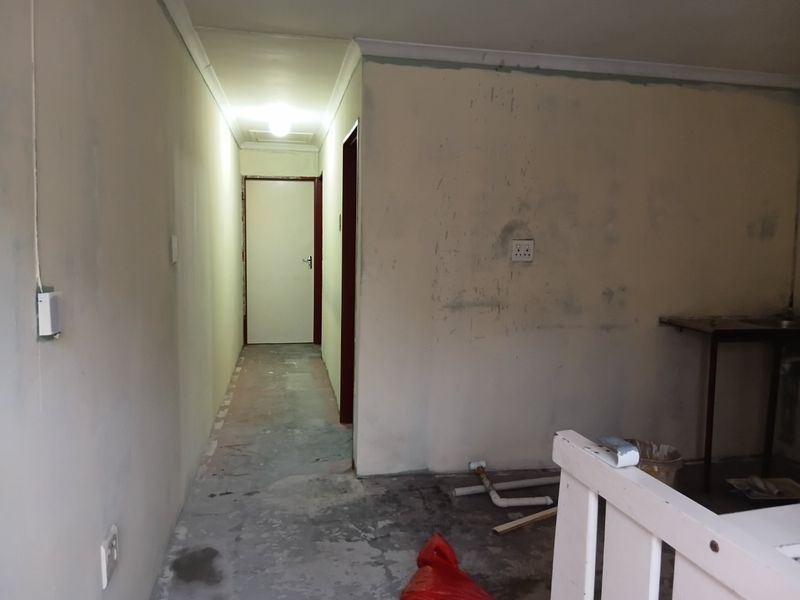 2 Bedroom house for sale - Photo 3