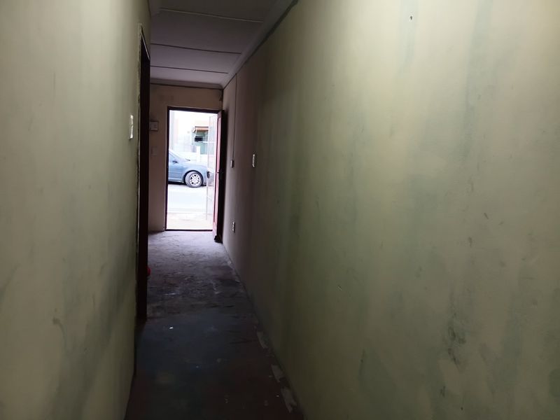 2 Bedroom house for sale - Photo 5