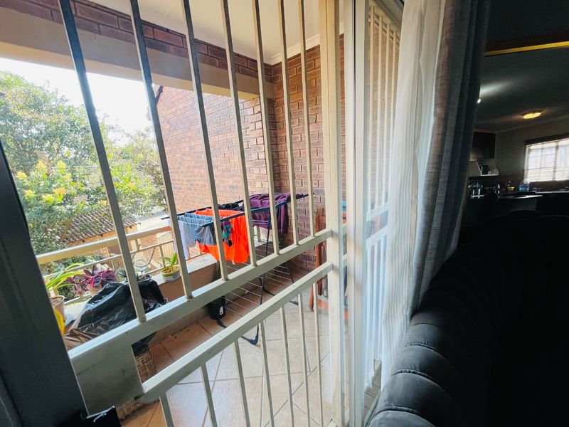 2 Bedroom Apartment for rent in Mooikloof Ridge  - Photo 9