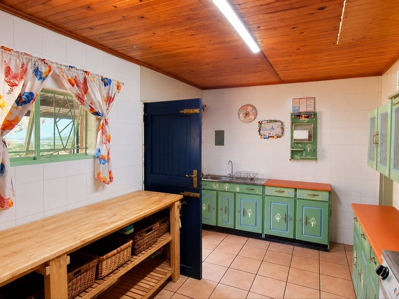 Perfect Family Living Close to Schools and Amenities - Photo 5