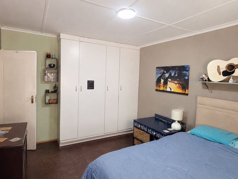 Perfect Family Living Close to Schools and Amenities - Photo 10