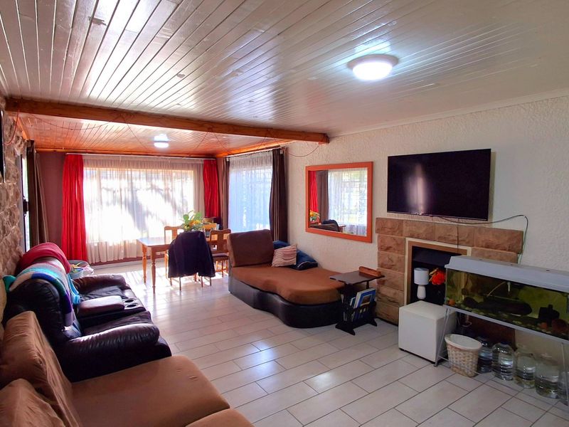 Perfect Family Living Close to Schools and Amenities - Photo 7