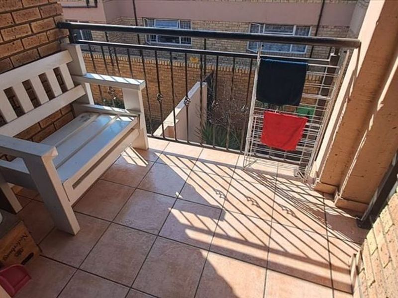 Cozy Two-Bedroom Home with Great Value - Photo 3