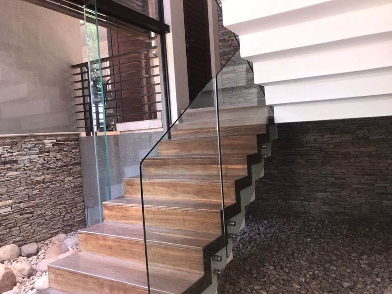 4 Bedroom Mansion for Sale - Photo 9