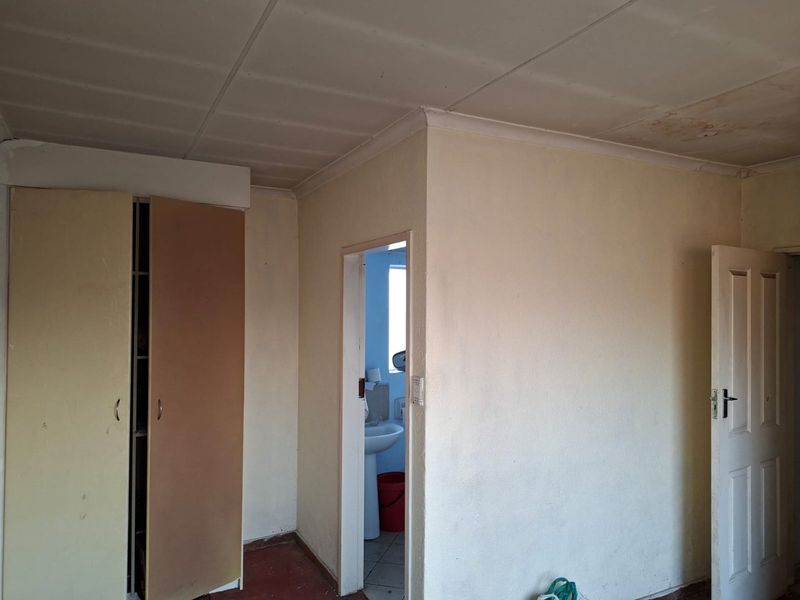 3 bedroom house for sale in capital park pretoria - Photo 5
