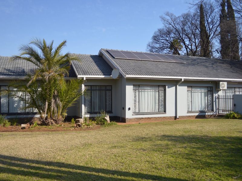 Where Family Life Meets Everyday Comfort - Photo 2