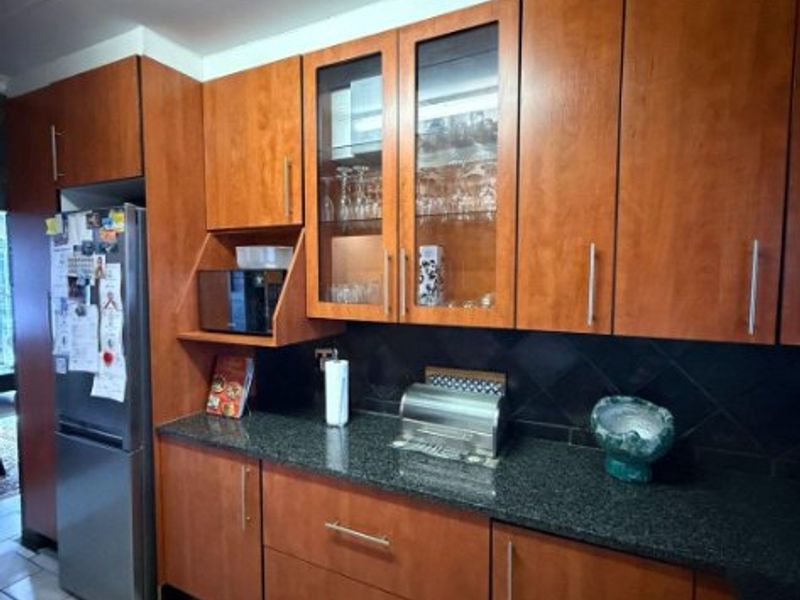 4 Bed 2 Bath  House for sale in Norkem park - Photo 3