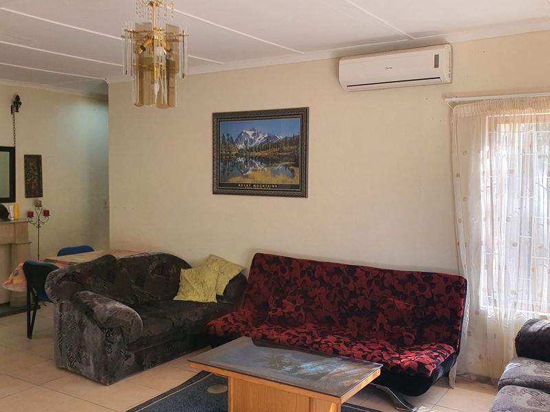 House  + Vacant Stand / Two Separate Title Deeds / One incredible Package ! - Photo 1