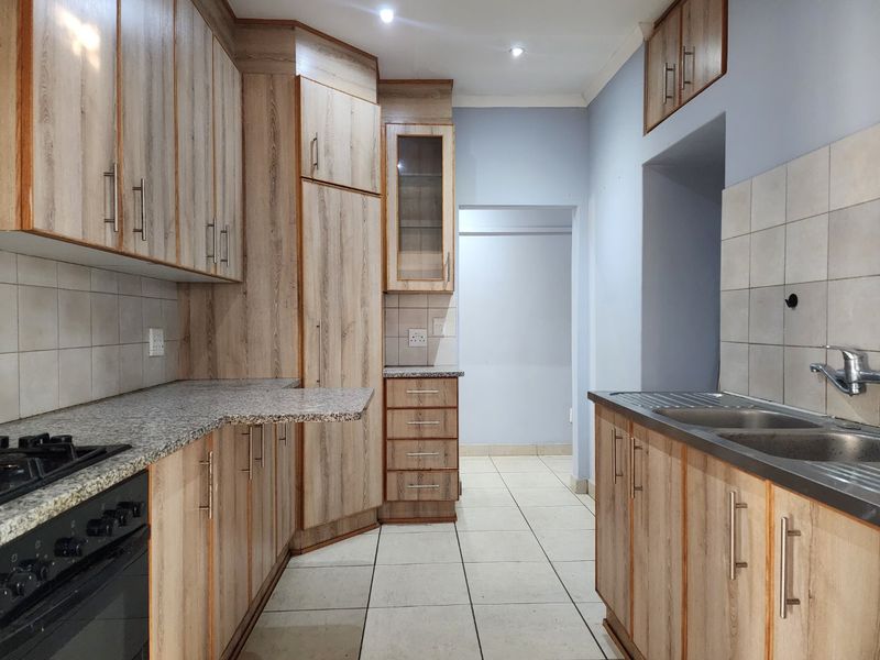 4 bedroom house in Oudorp - Photo 4