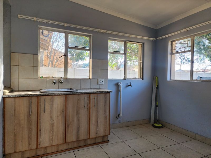4 bedroom house in Oudorp - Photo 6