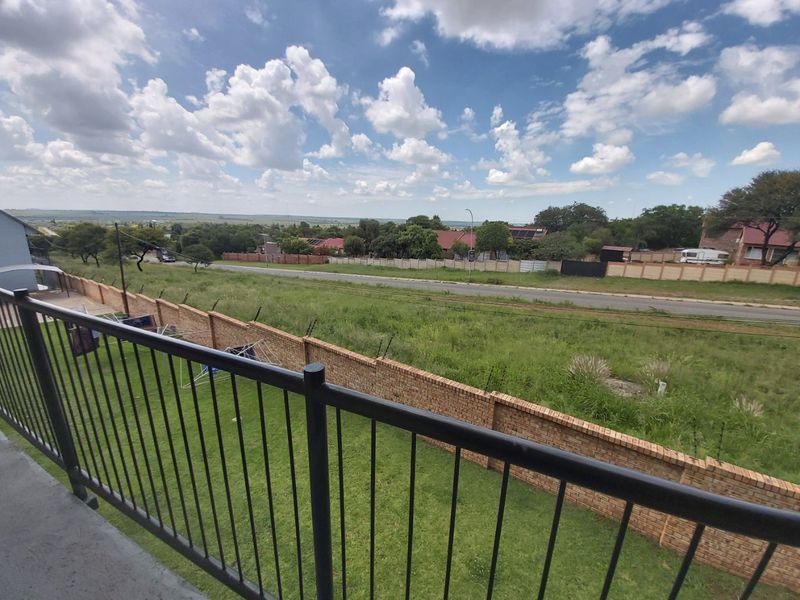 Apartment for sale in safe and secure security complex. - Photo 4