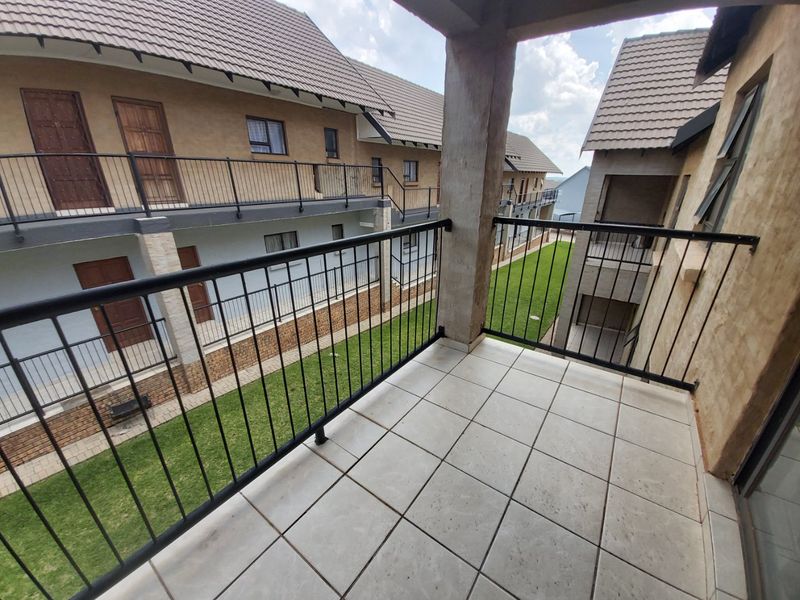 Apartment for sale in safe and secure security complex. - Photo 9