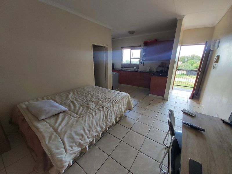 Apartment for sale in safe and secure security complex. - Photo 8