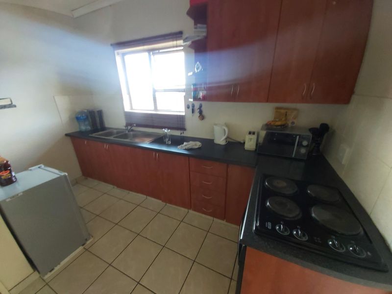 Apartment for sale in safe and secure security complex. - Photo 7