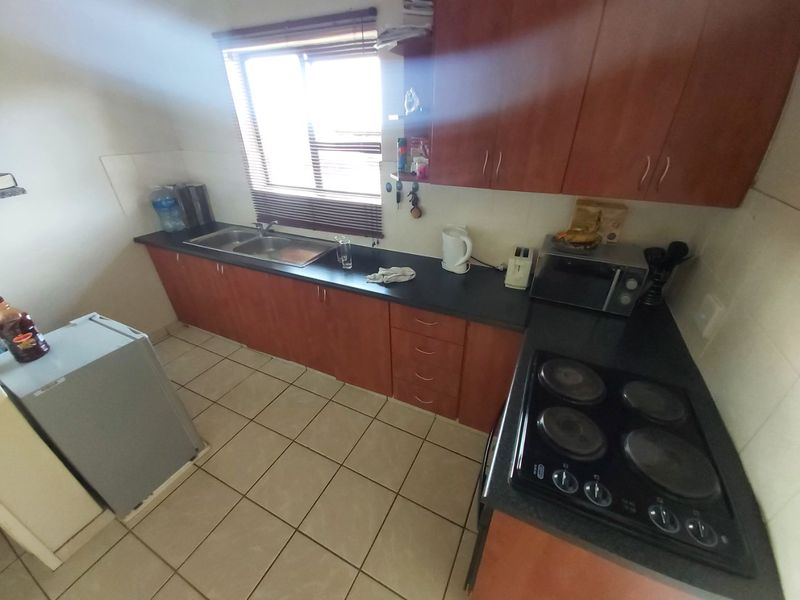 Apartment for sale in safe and secure security complex. - Photo 6