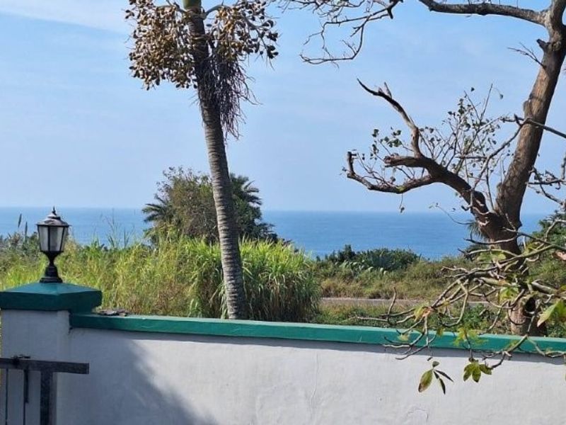 Coastal Living With Sea Views - Photo 3