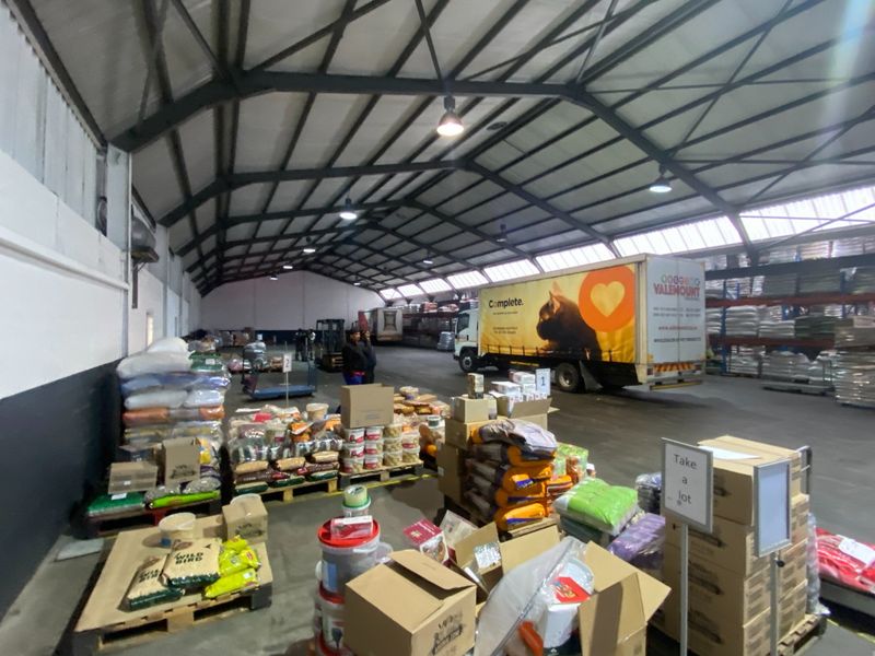 3170m2 Industrial space to let  - Photo 5