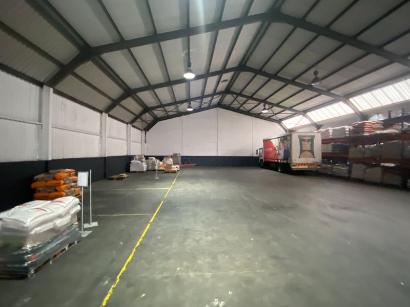 3170m2 Industrial space to let  - Photo 2