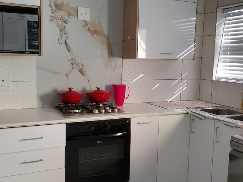 Spacious 3-Bedroom Home to Rent in Fountains Estate – Available 1 August 2026 - Photo 5
