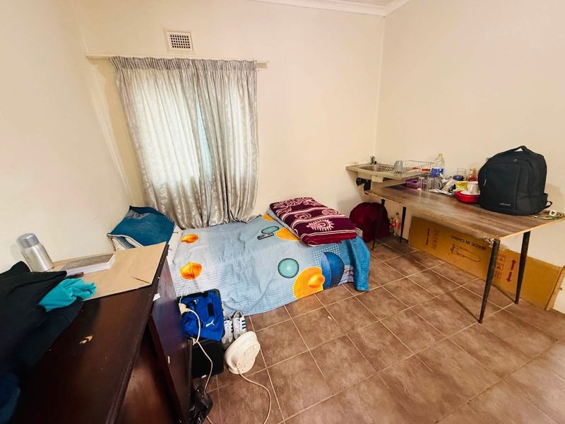 Bachelor Flat to Rent in Newholmes, Pietermaritzburg  - Photo 6