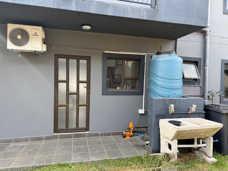 GREAT STARTER HOME- Ground Floor - Photo 6