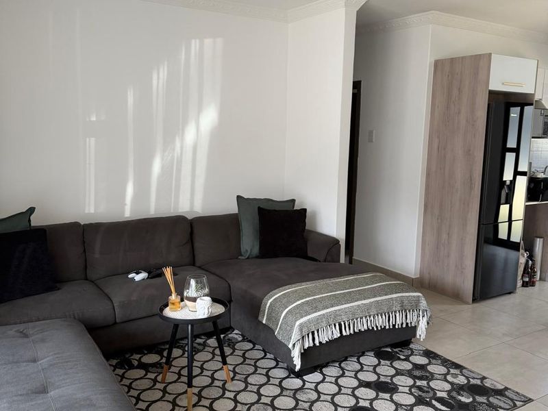 GREAT STARTER HOME- Ground Floor - Photo 5