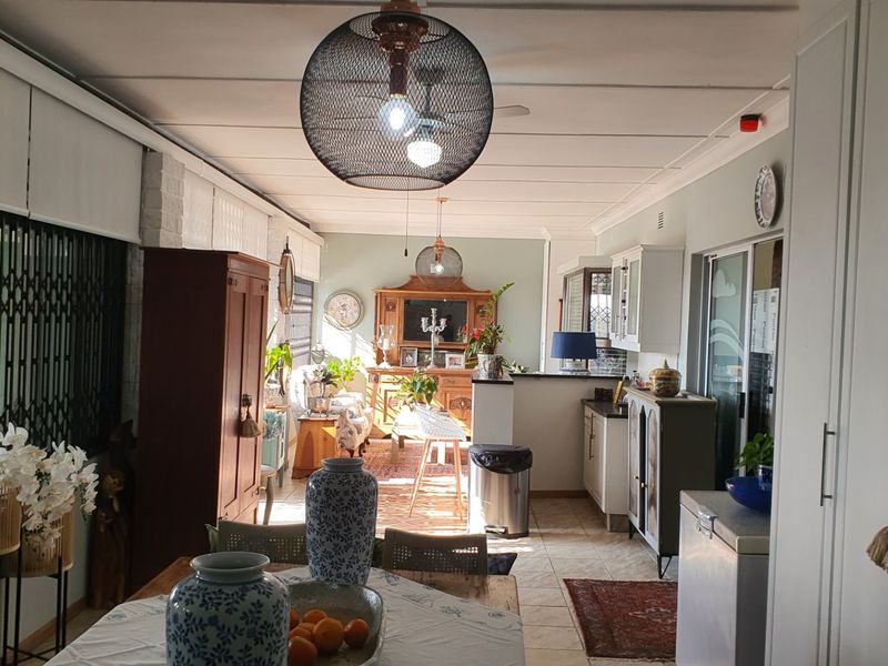 Discover the perfect blend of coastal charm and timeless elegance. " Your Dream Home " - Photo 7
