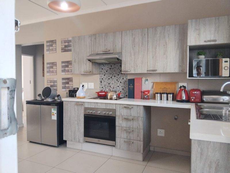 Immaculate Ground Floor 3 Beds, 2 Baths Apartment To Rent in The West End Estate, Carlswald, Midrand - Photo 2