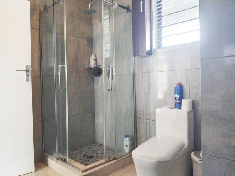 Immaculate Ground Floor 3 Beds, 2 Baths Apartment To Rent in The West End Estate, Carlswald, Midrand - Photo 10