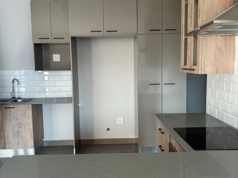 ULTRA MODERN HOME SPACIOUS 3-BEDROOMS 2 FULL BATHROOMS 1ST FLOOR APARTMENT TO RENT IMMEDIATELY  IN MONTANA - Photo 5