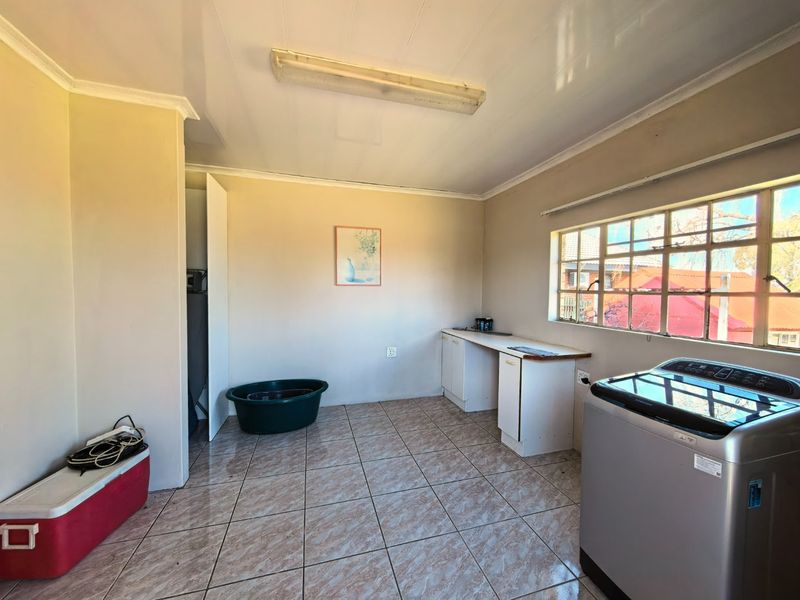 Breathtaking Views & Direct Water Access - Photo 7