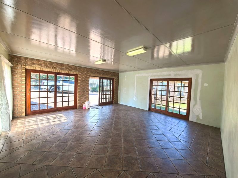 Breathtaking Views & Direct Water Access - Photo 8