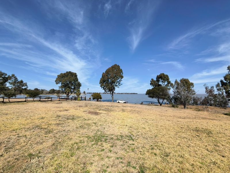 Breathtaking Views & Direct Water Access - Photo 4