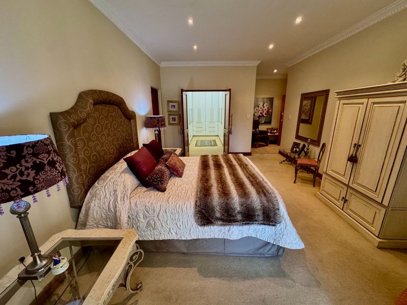 Luxury Secure Family Living At Its Finest - Photo 5