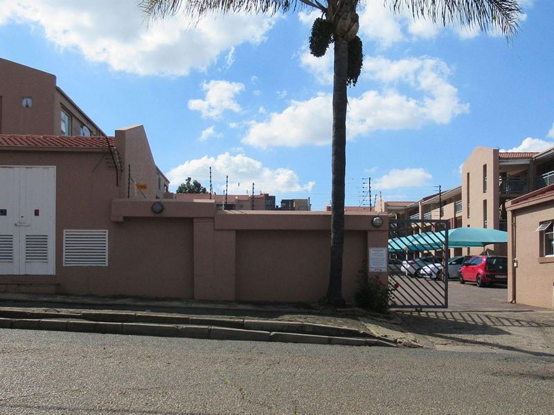 1 Bedroom flat for sale in Linden - Photo 2