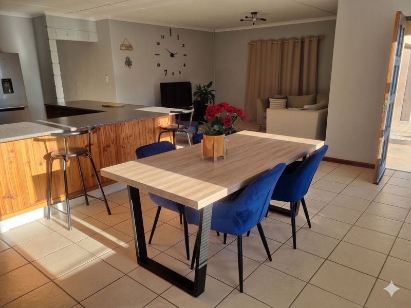 3 Bedroom House for Rent in Croydon / Somerset West - Photo 5