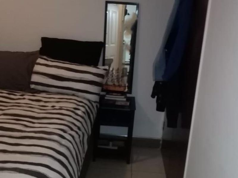 Chic 2-Bed Apartment in La Hoff with Patio, Braai and own garden - Photo 5